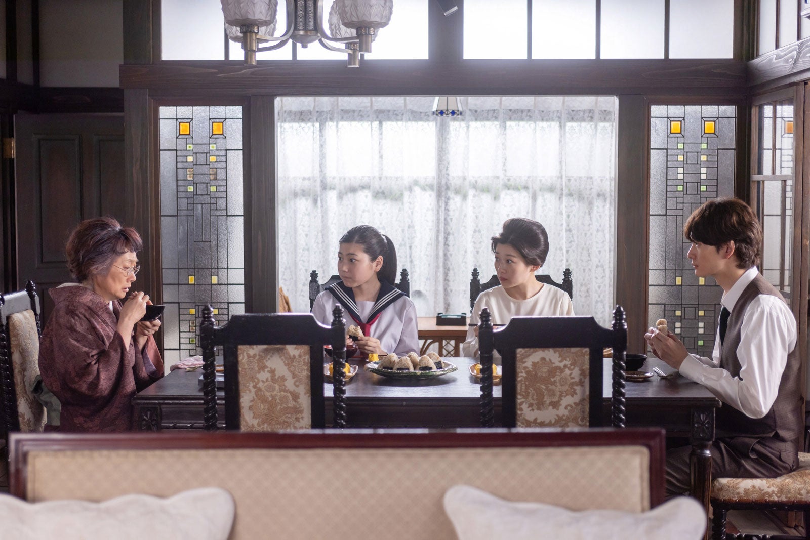 余貴美子、毎田暖乃、伊藤沙莉、岡田将生「虎に翼」第112話（C）NHK