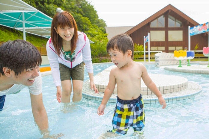 「アドベンチャーベビー」にある、1周48mの「キッズ流水プール」