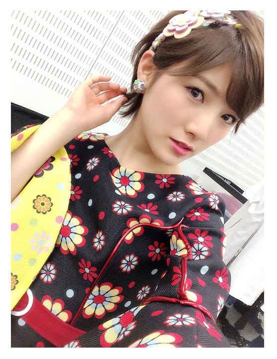 最近ショートカットにイメチェンした岡田奈々/Google+より