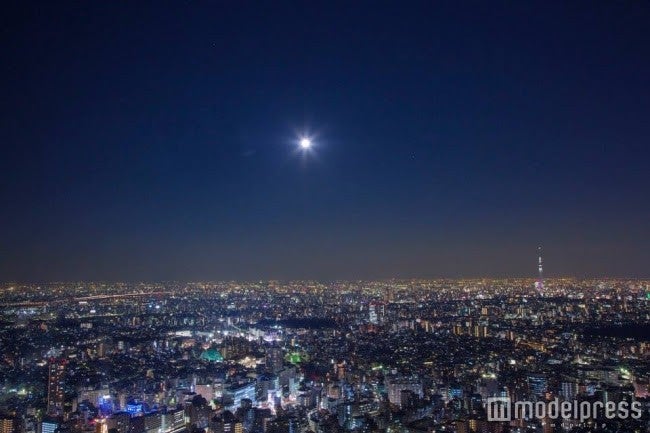 展望台からの夜景（※スーパームーンではありません）／画像提供：サンシャインシティ