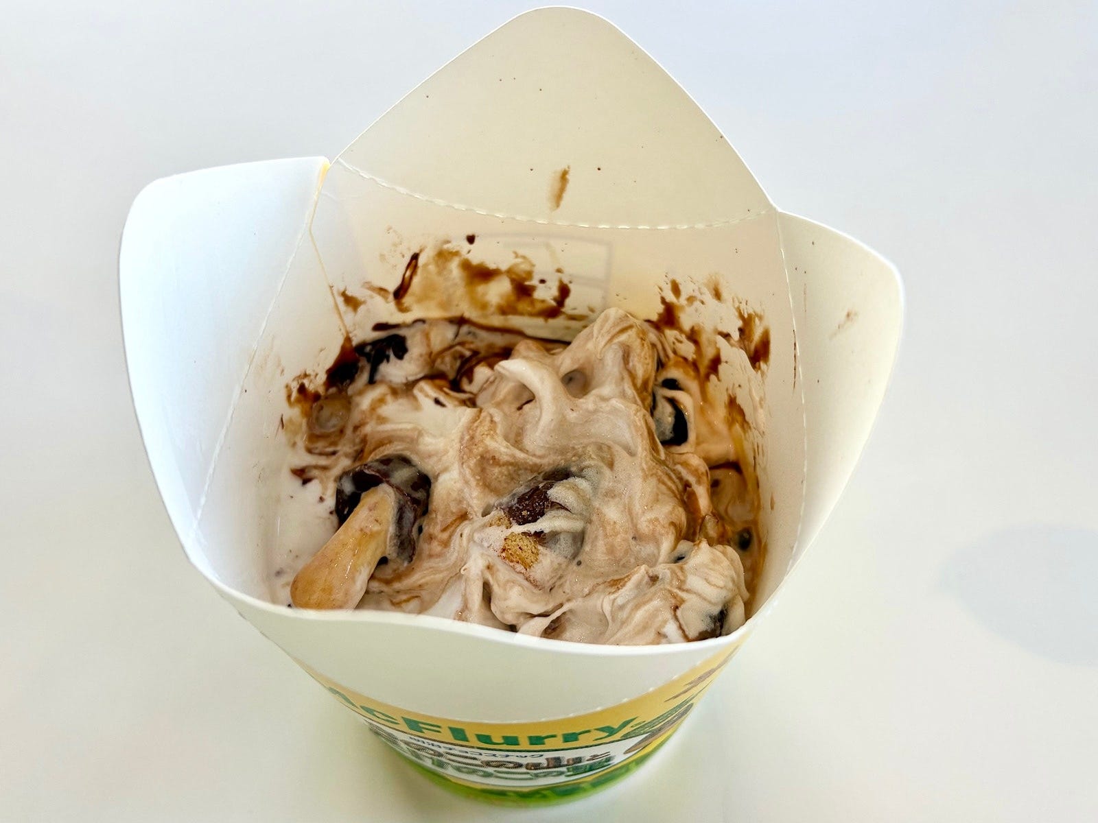 きのこの山とたけのこの里がごろっと入っています