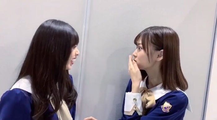 齋藤飛鳥からの餌付けに山下美月「おいしいっ!」(提供写真)