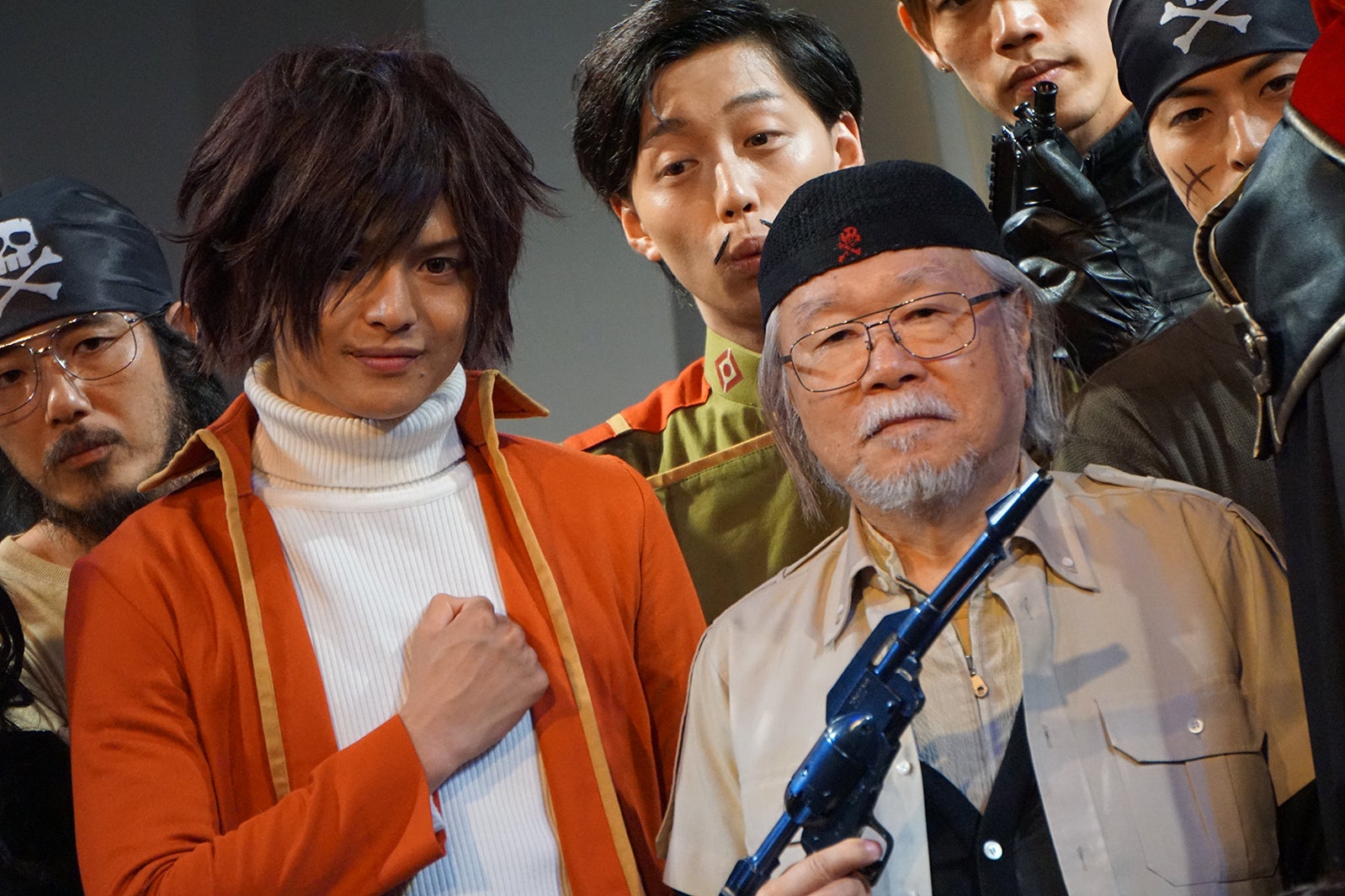 （左から）鈴木勤、原作者・松本零士氏