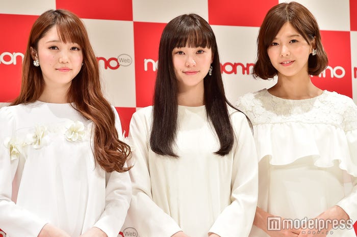 松川菜々花、山田愛奈、渡邉理佐(C)モデルプレス
