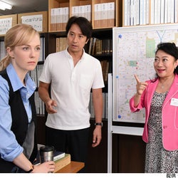シャーロット、京都を舞台に華道界で巻き起こる事件の謎解きに挑む!