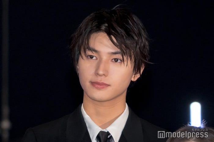 荒木飛羽(C)モデルプレス