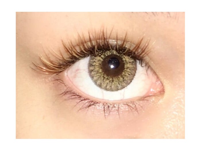 まつ毛エクステンション時代の目元/ぺこオフィシャルブログ(Ameba)より