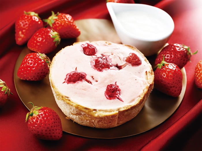 焼きたてミニチーズタルト いちご×杏仁/画像提供: PABLO(パブロ)