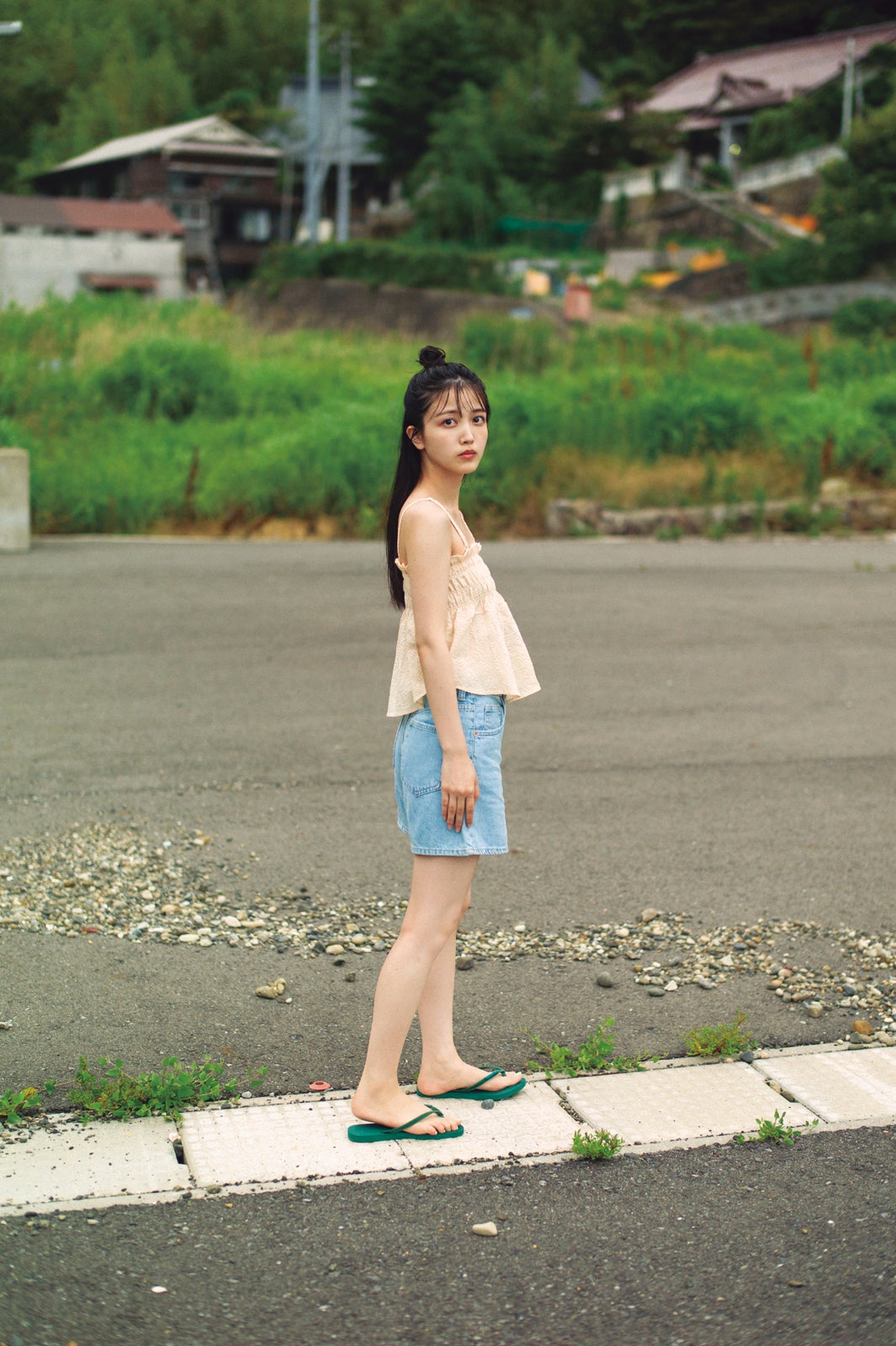 乃木坂46 久保史緒里 1st写真集「交差点」／集英社 撮影／細居幸次郎