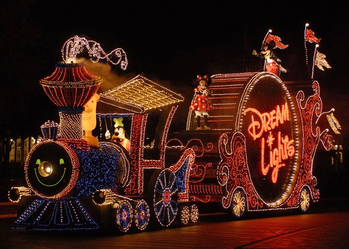 東京ディズニーリゾート 3世代来園 が増加傾向に モデルプレス