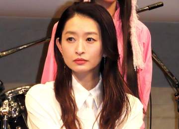 凄っ！完全に若返ってる 絶対に42歳に見えない島袋寛子 令和揺るがす透明感にあ然 ライブ姿が凄すぎて「美しすぎる」「なんて可愛いの」