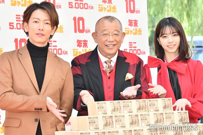 佐藤健、笑福亭鶴瓶、西野七瀬 (C)モデルプレス