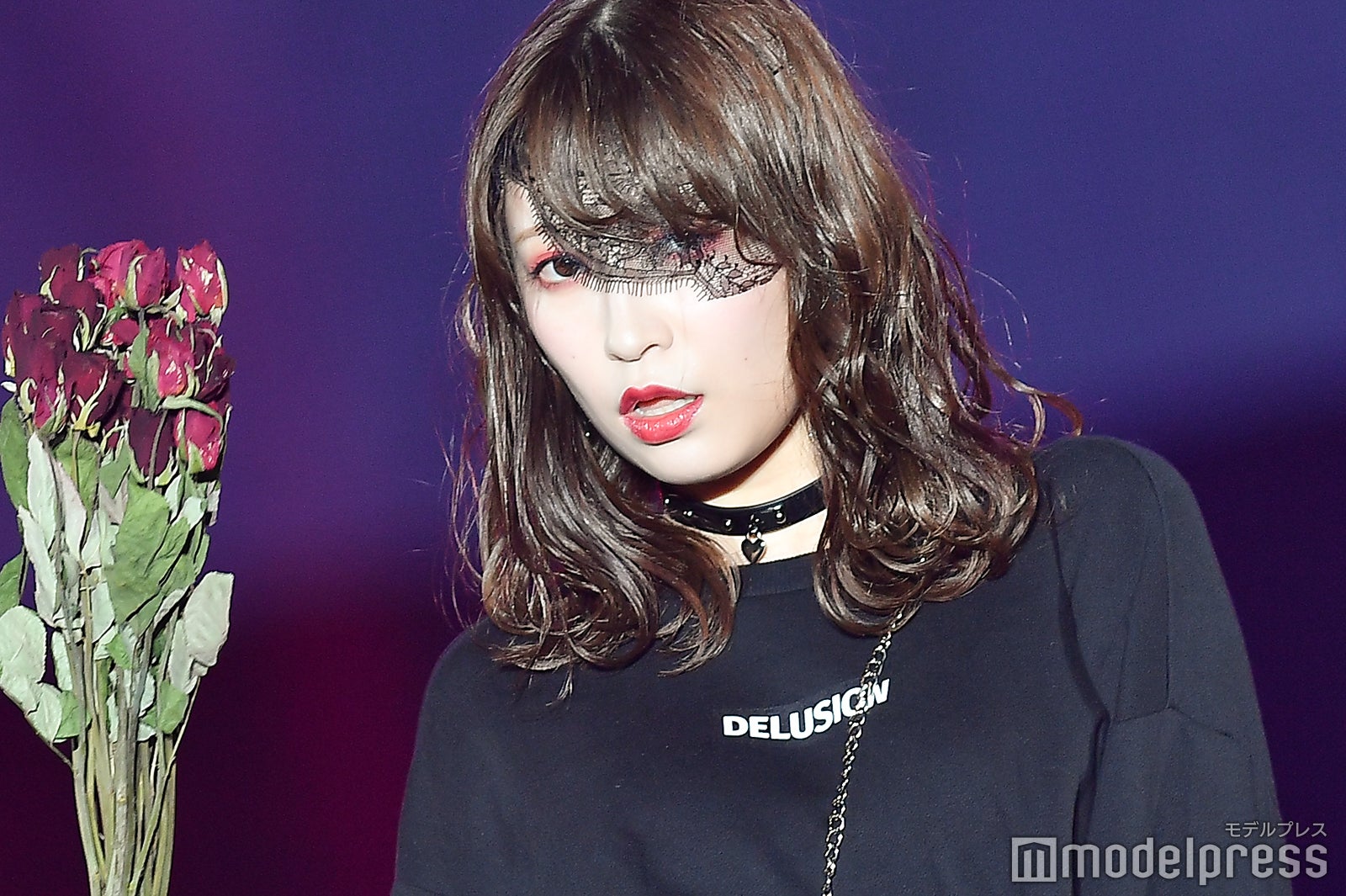 NMB48吉田朱里、イメージガラリ！SEXY×ミステリアス“アカリン”にくぎづけ＜関コレ2018A／W＞