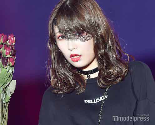 NMB48吉田朱里、イメージガラリ!SEXY×ミステリアス“アカリン”にくぎづけ<関コレ2018A/W>