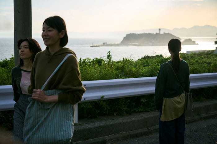 上原実矩、須藤理彩「連続ドラマW シャドウワーク」(C)2025 WOWOW