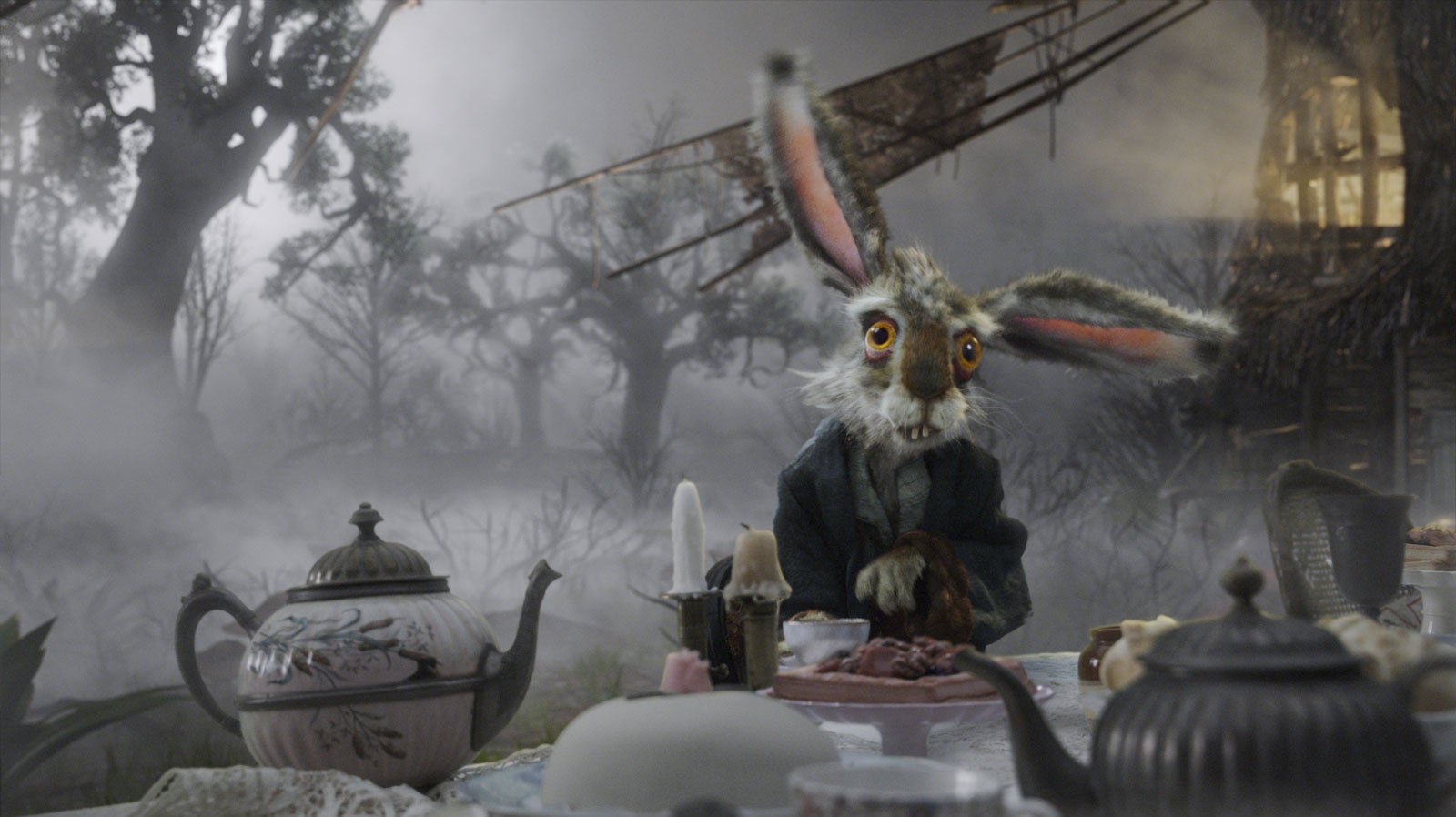 「アリス・イン・ワンダーランド」より（C）2010 Disney Enterprises, Inc.