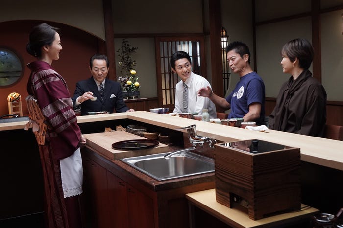 森口瑤子、水谷豊、小林亮太、寺脇康文、鈴木砂羽「相棒season22」第5話より(C)テレビ朝日