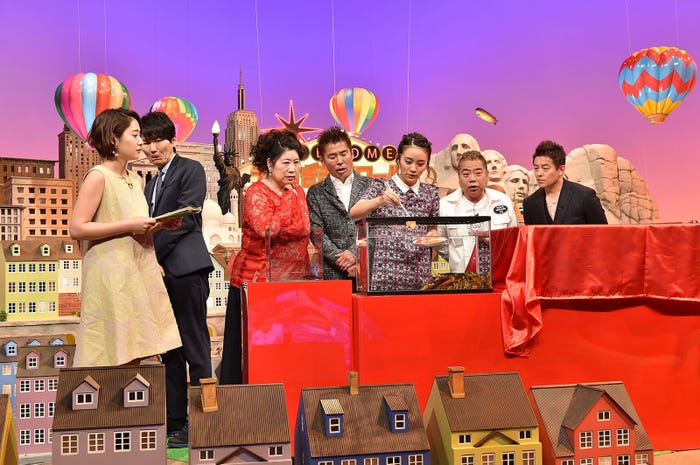 「デカすぎるザ・ワールド  マジか!?実在したぞ!超巨大○○40連発SP」のワンシーン(C)TBS