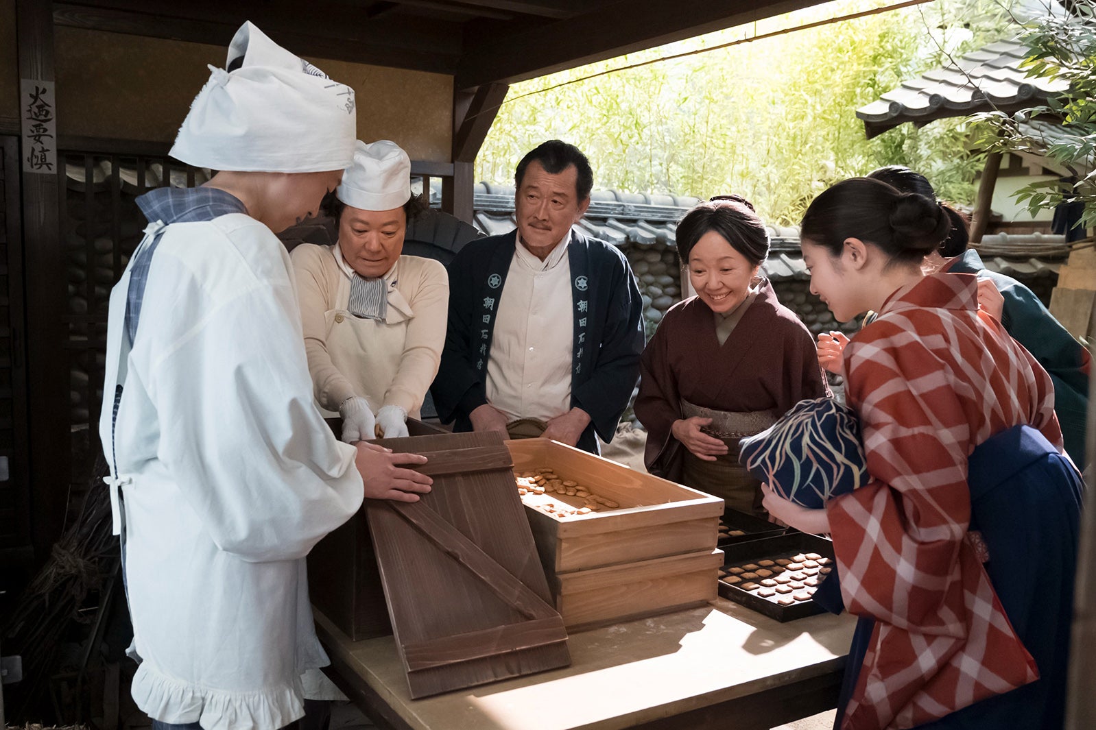 江口のりこ、阿部サダヲ、吉田鋼太郎、浅田美代子、原菜乃華、今田美桜「あんぱん」第45話（C）NHK