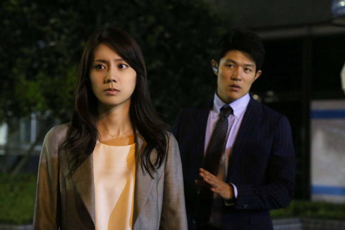 松下奈緒、鈴木亮平(C)フジテレビ