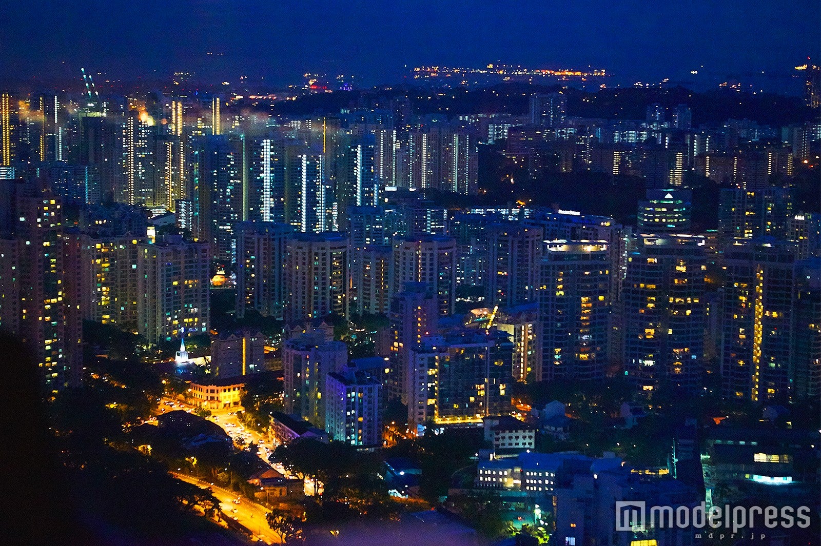 ソルトグリル＆スカイバー（C）モデルプレス