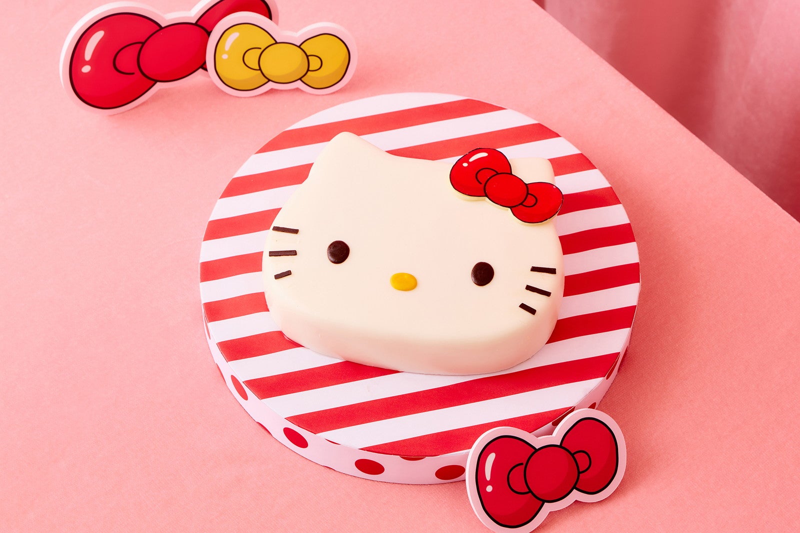 HELLO KITTY RIBBON RIBBON Sweets Buffet／提供画像