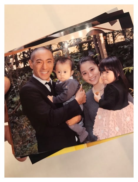市川海老蔵 痛く感じています 小林麻央さんとの時に思い馳せる 過去の家族写真も連投 モデルプレス