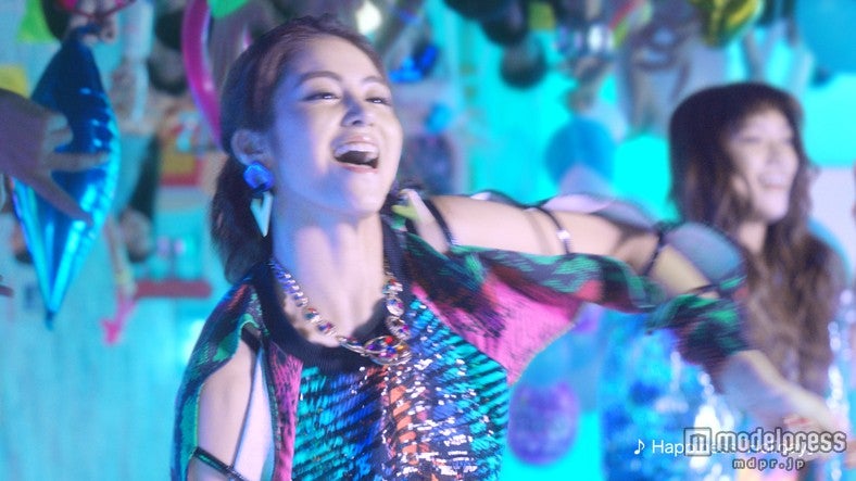 楓／新CM「重力ダンス」篇