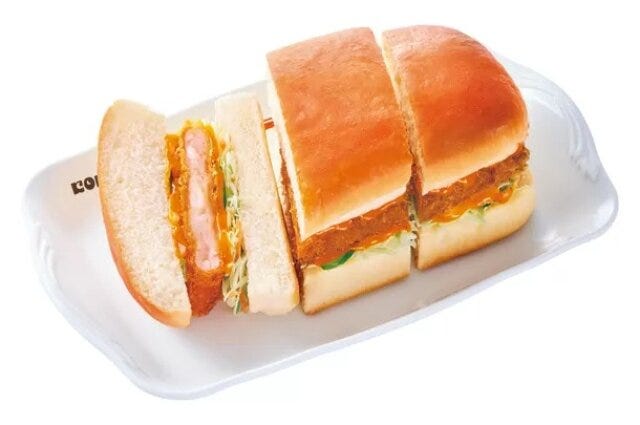 コメダ珈琲 夏はコメダで!ハワイ~じゃん!! 新作商品 コメダ珈琲の新作商品のガーリックシュリンプカツパン