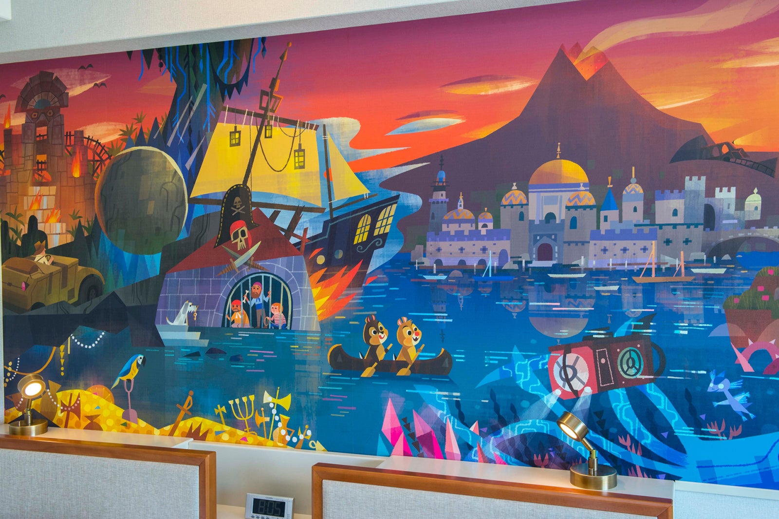 ｢東京ディズニーセレブレーションホテル：ディスカバー」“ディスカバー”客室アート（C）Disney