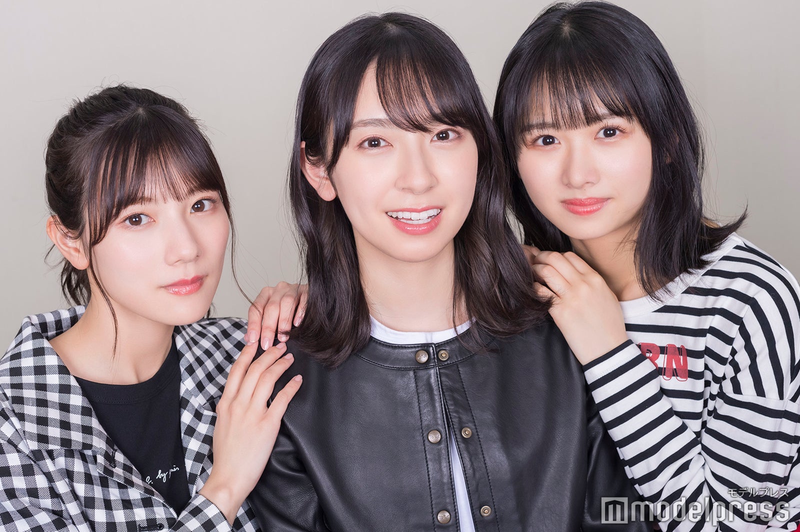 河田陽菜・金村美玖・上村ひなの （C）モデルプレス