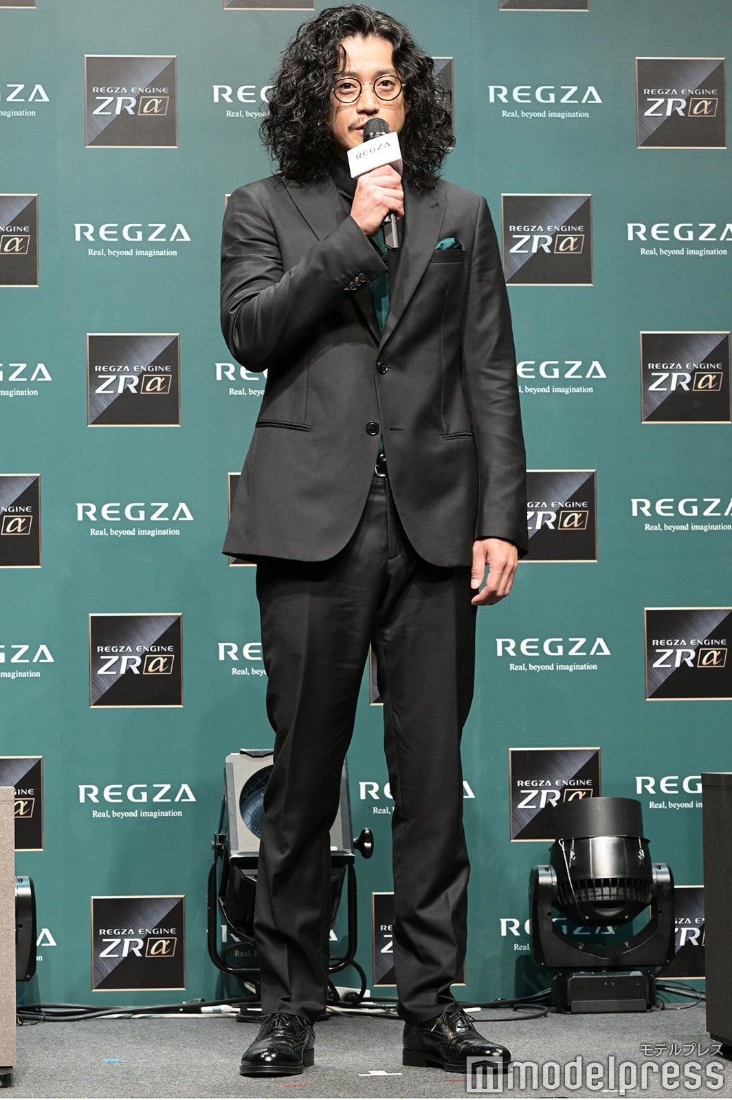 小栗旬（C）モデルプレス