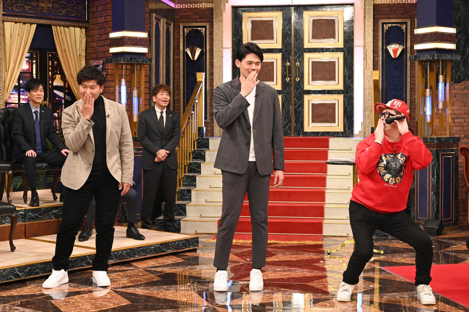 松川虎生、佐々木朗希、ですよ。（C）日本テレビ