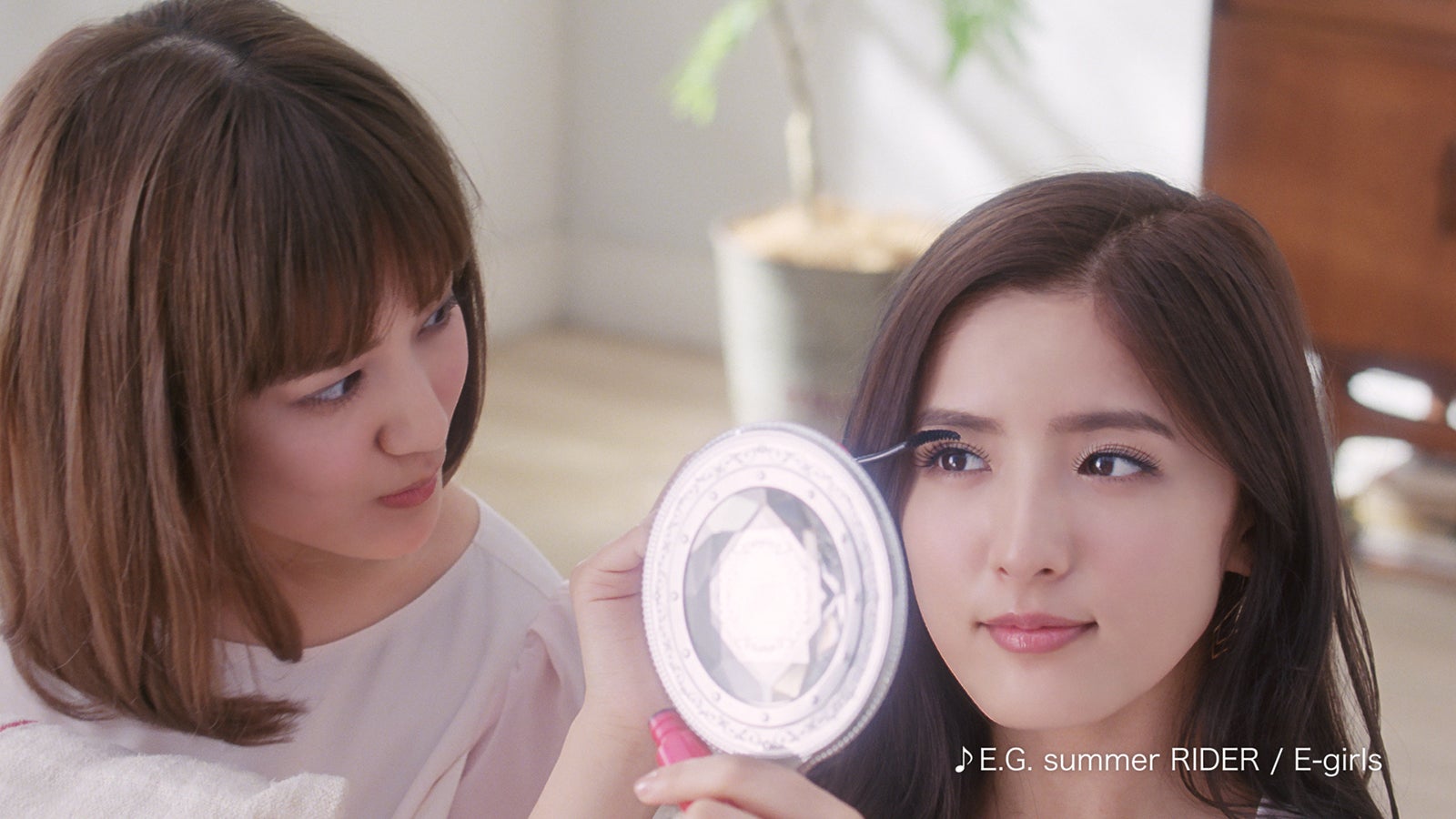 藤井夏恋、藤井萩花／新CMより