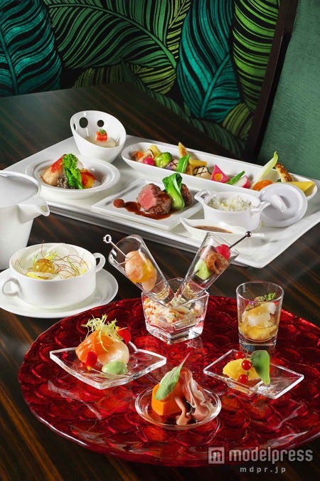 ディズニーホテル 大人の女子会プランを提案 モデルプレス ディズニーホテル 大人の女子会プランを提案 モデルプレス