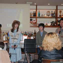 「ママカワプロジェクト×大地を守る会 放射能 勉強 キャラバン in渋谷」(左から)出羽瞳、板橋瑠美