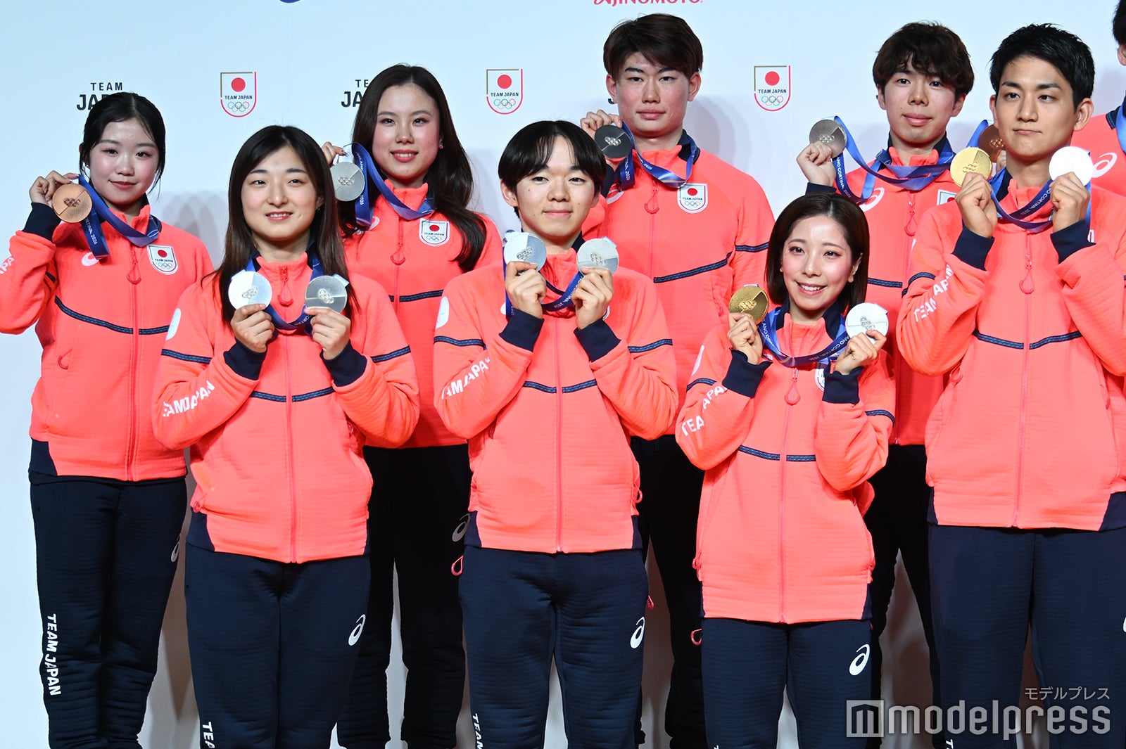 「第25回オリンピック冬季競技大会 TEAM JAPAN 帰国時記者会見」に出席した選手たち（C）モデルプレス