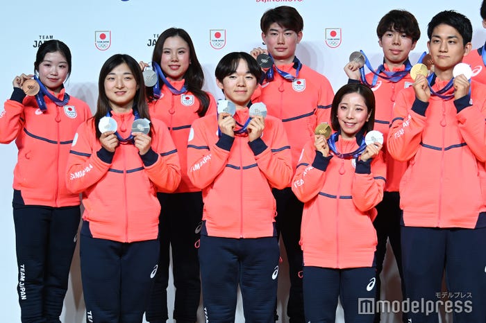 「第25回オリンピック冬季競技大会 TEAM JAPAN 帰国時記者会見」に出席した選手たち(C)モデルプレス
