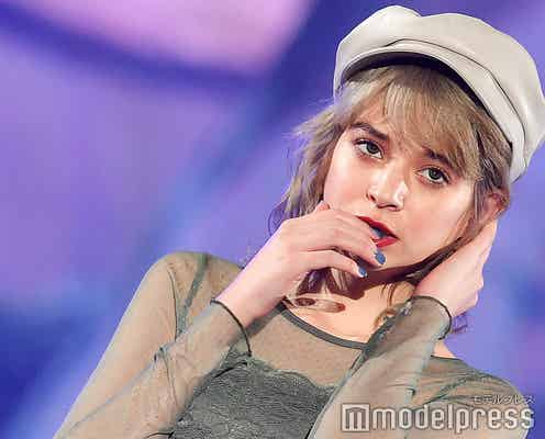 瑛茉ジャスミン、大胆くびれ見せがSEXYすぎ<神コレ2018A/W>