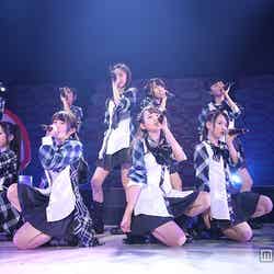 AKB48チーム8、新メンバー＆選抜ユニット楽曲初お披露目 スペシャルゲストも（C）AKS【モデルプレス】