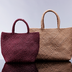 W&Dインベストメント レザー製品のヒロフの株式取得