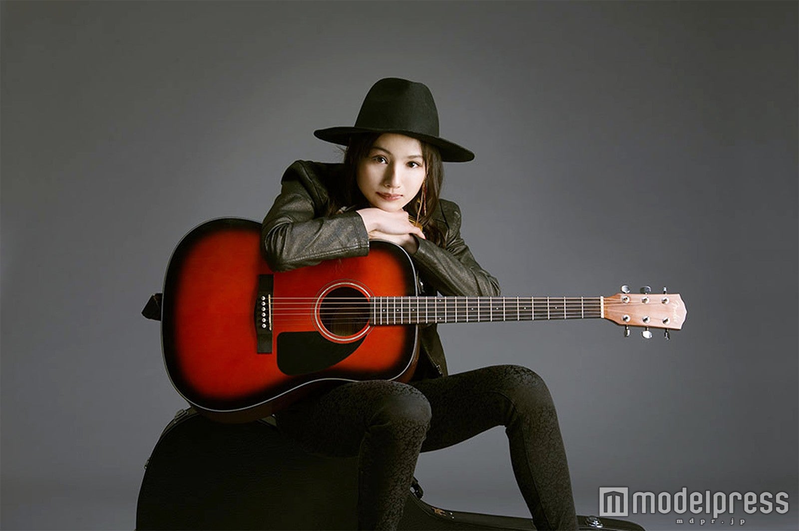 宍戸春乃役の新山詩織