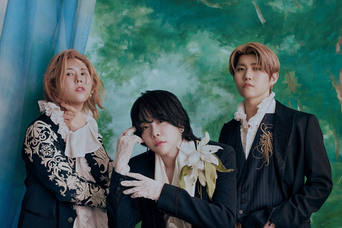 Mrs. GREEN APPLE、約4年ぶり新アーティストフォト公開 エレガントな佇まい