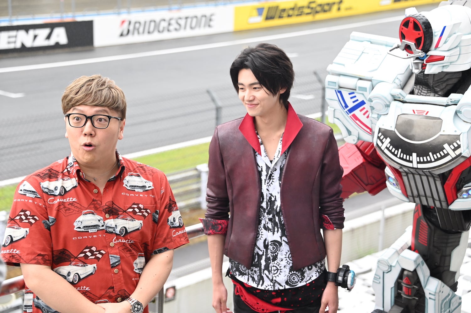 画像9/13) 「爆上戦隊ブンブンジャー」ブンレッド・井内悠陽
