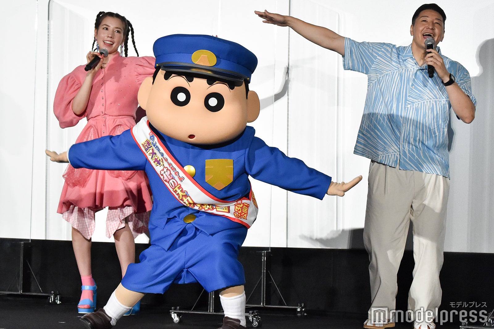 仲里依紗、しんのすけ、長田庄平 （C）モデルプレス