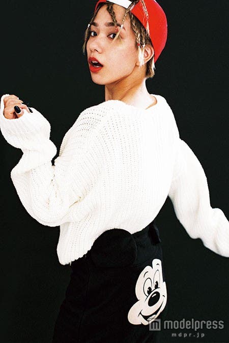 「ミッキーマウス」のスカート(merry jenny) (C)Disney /画像提供:「NYLON JAPAN」