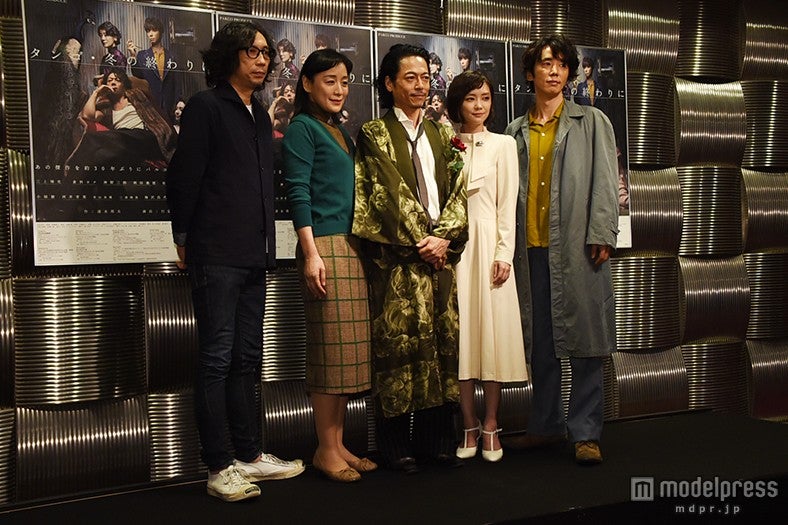 左から：行定勲氏、神野三鈴、三上博史、倉科カナ、ユースケ・サンタマリア