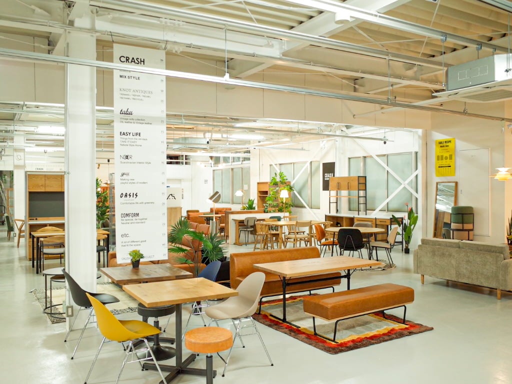 【箕面】メディアでも話題！ 「ウンコちゃんの家具屋さん」が北摂エリアにオープン！