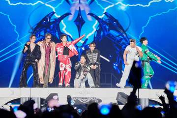 三代目 J SOUL BROTHERS ムービングステージ初挑戦！巨大セットでド派手にドームツアー開幕