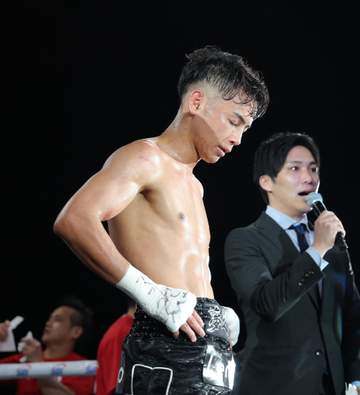 再起戦で辛勝の武居由樹、試合直前に足負傷のアクシデント 大橋会長が明かす「上がる寸前にアップで肉離れ」「よく倒されなかった」